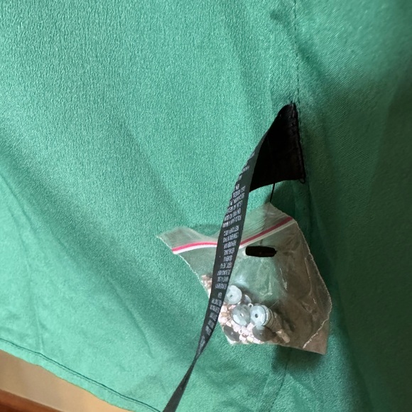 ASOS design 14 embellished wrap midi dress with scallop design in green - Picture 5 of 14